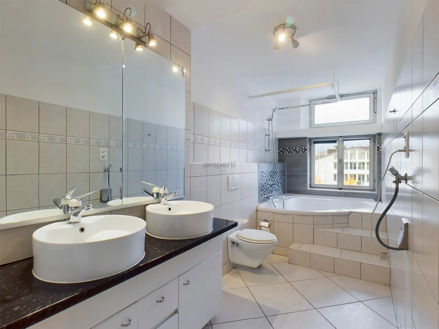 Charming 4-Room Apartment in Solothurn - Photo 5 of 6