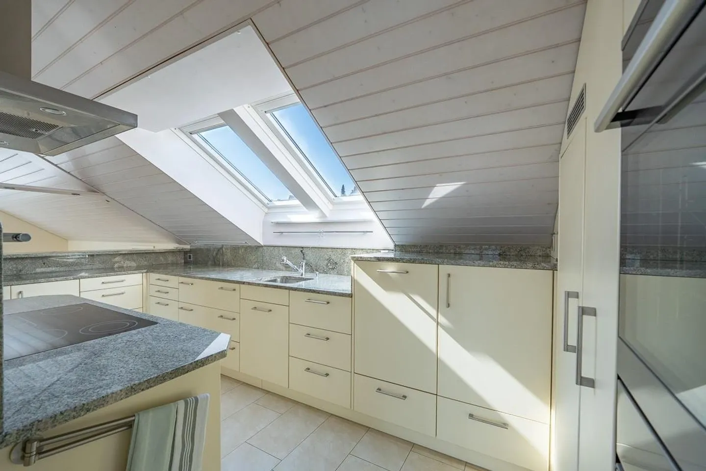 Luxuriöse Dachwohnung mit Säntisblick - Foto 5 von 11