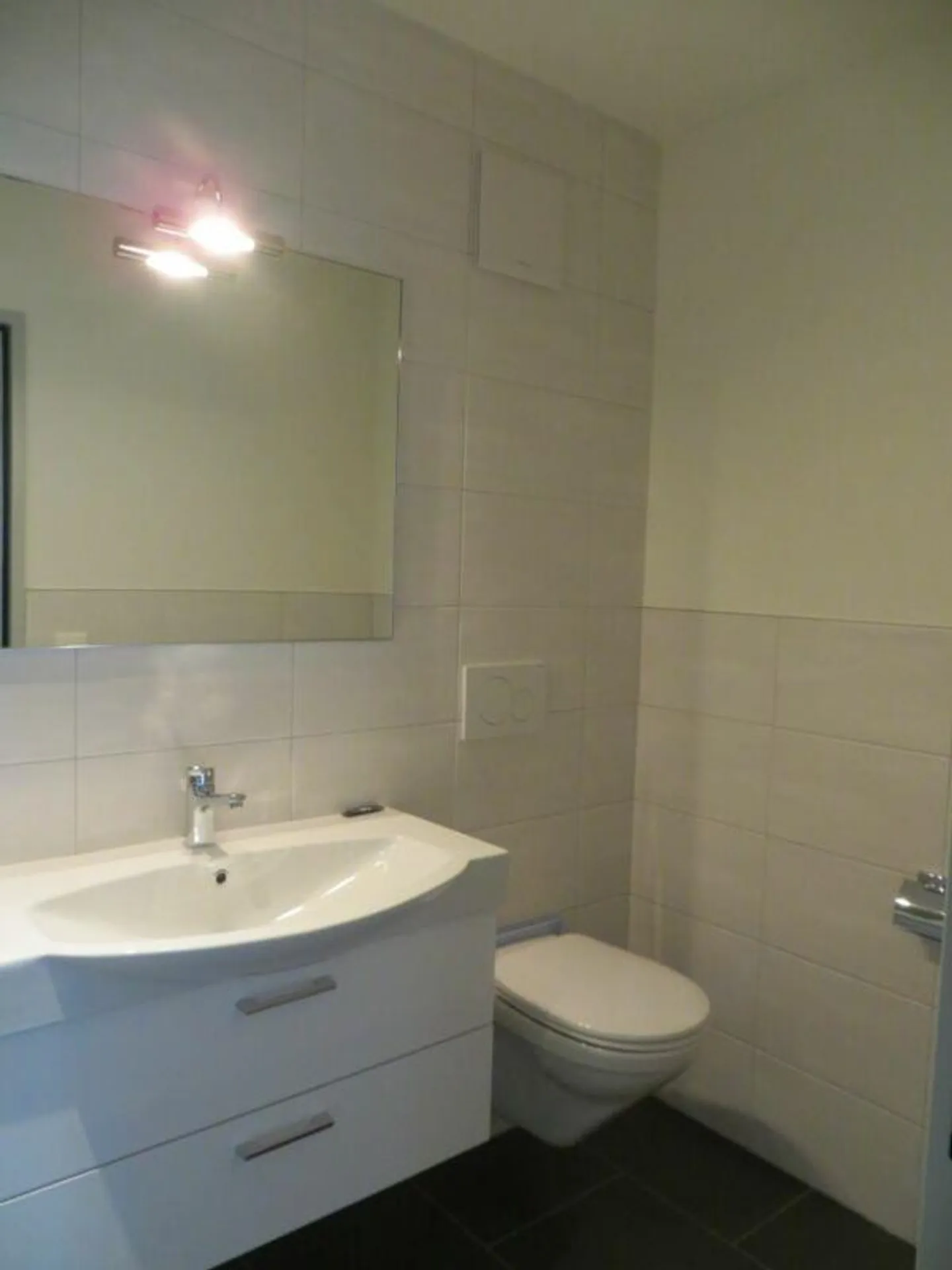 Ampio appartamento di 4 ½ locali a Sevelen - Foto 11 di 12