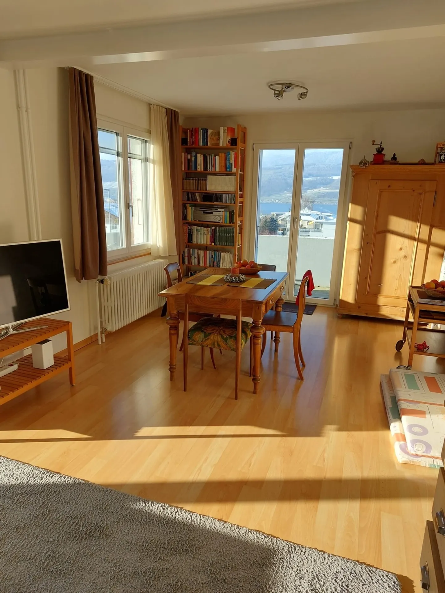 Charming House with Lake View - Photo 1 of 9
