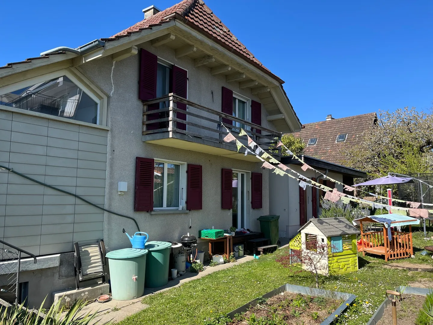 Charming House with Lake View - Photo 5 of 9