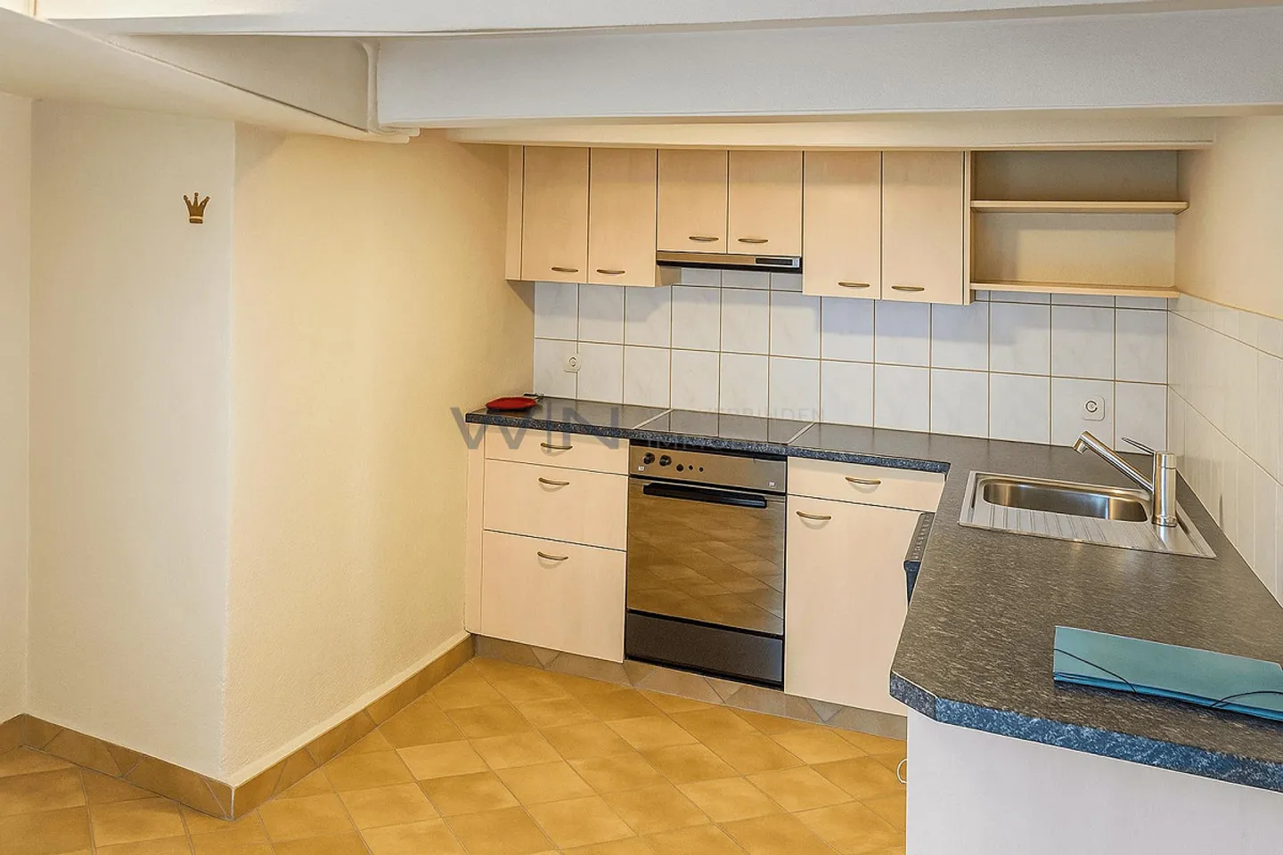 Maison mitoyenne avec potentiel - jardin en option inclus - Photo 5 sur 10