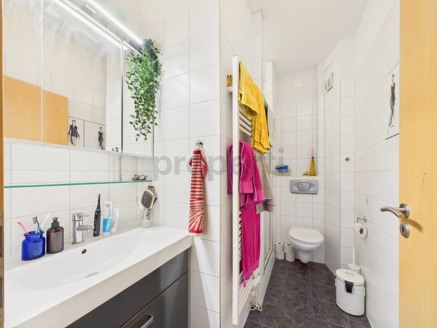 Stylish 3.5-Room Apartment with Renovated Charm, Basel - Photo 6 of 7