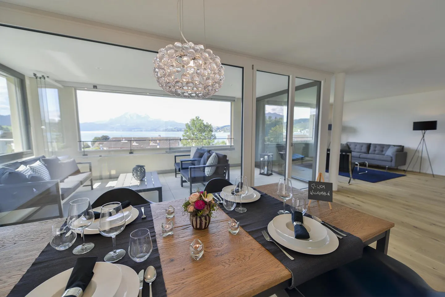 Exklusive Wohnung mit toller Aussicht - Traumwohnung gesucht? - Foto 1 von 9