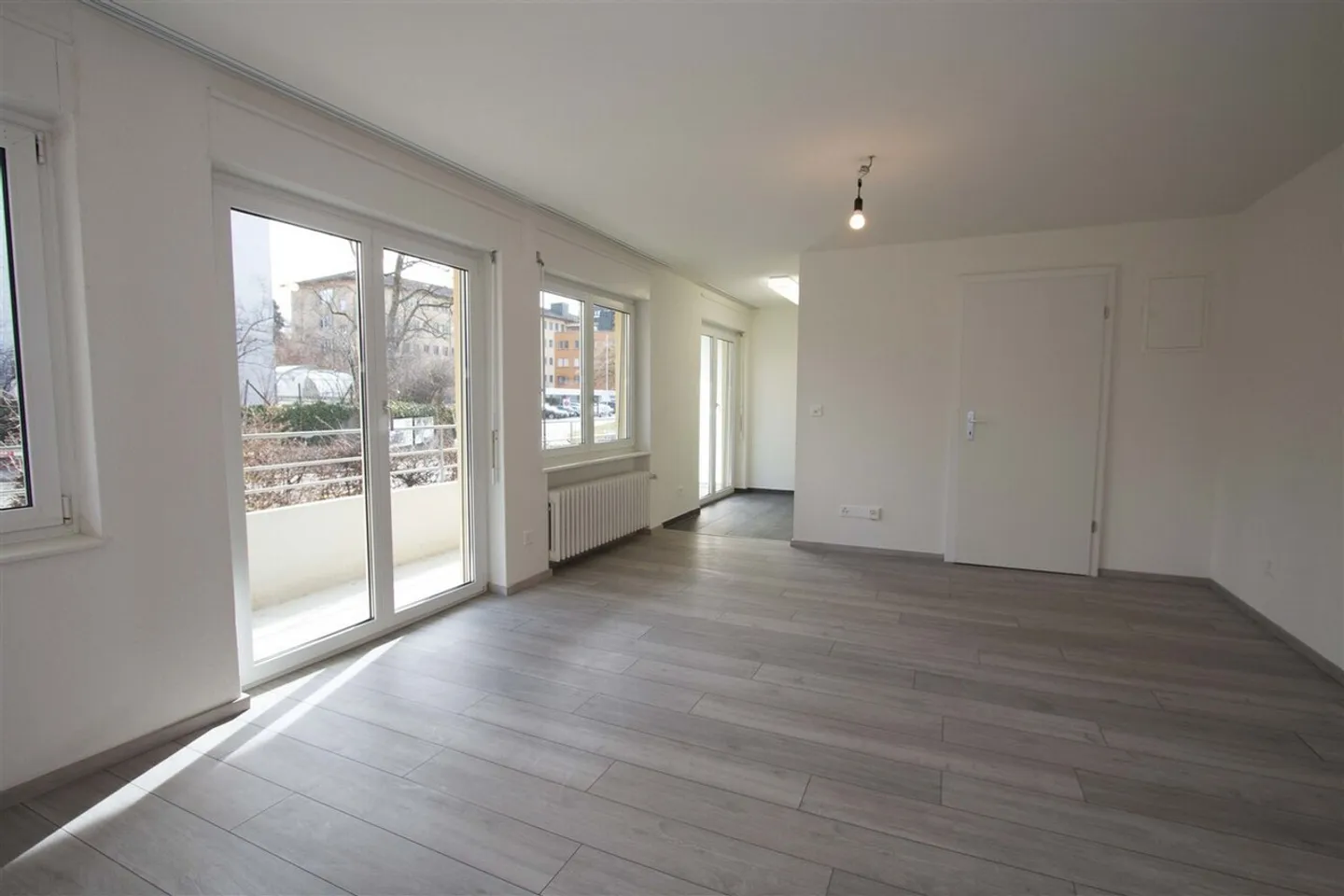 Great, modern apartment with bus line in front of the house! - Photo 3 of 10