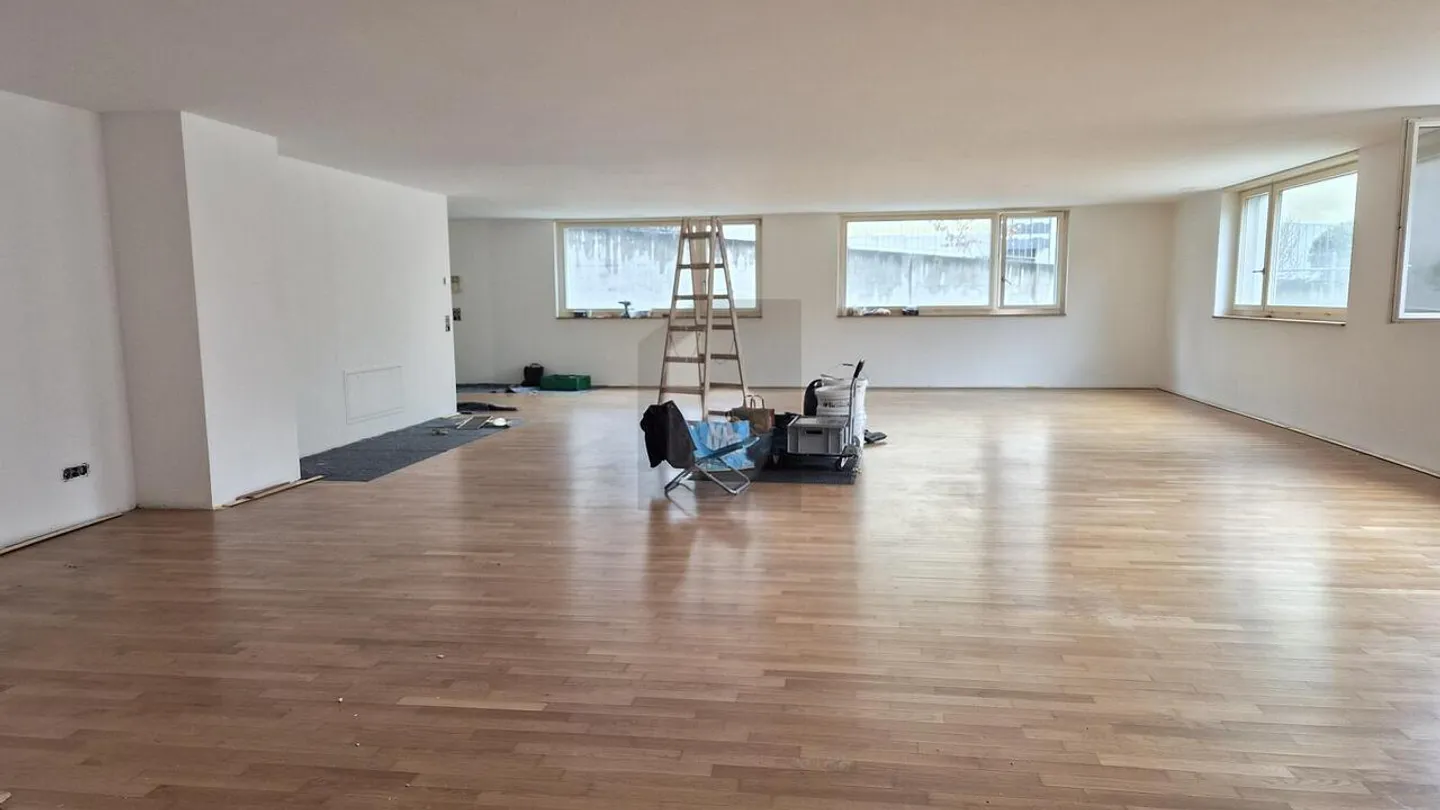 MODERNE, BAIGNÉE DE LUMIÈRE, UNIQUE - Photo 2 sur 6