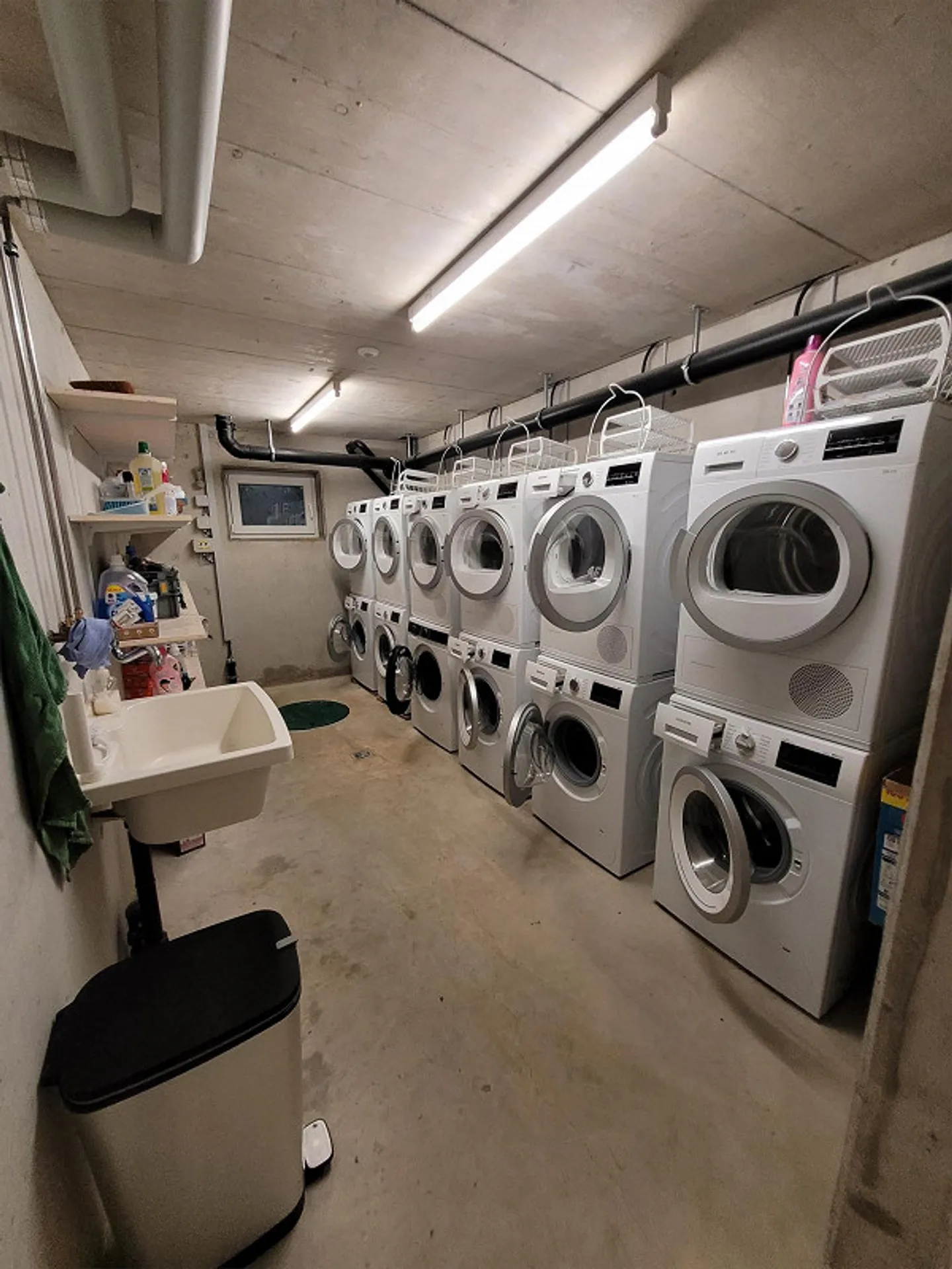 Appartamento spazioso e luminoso in standard di proprietà con galleria - Foto 12 di 14