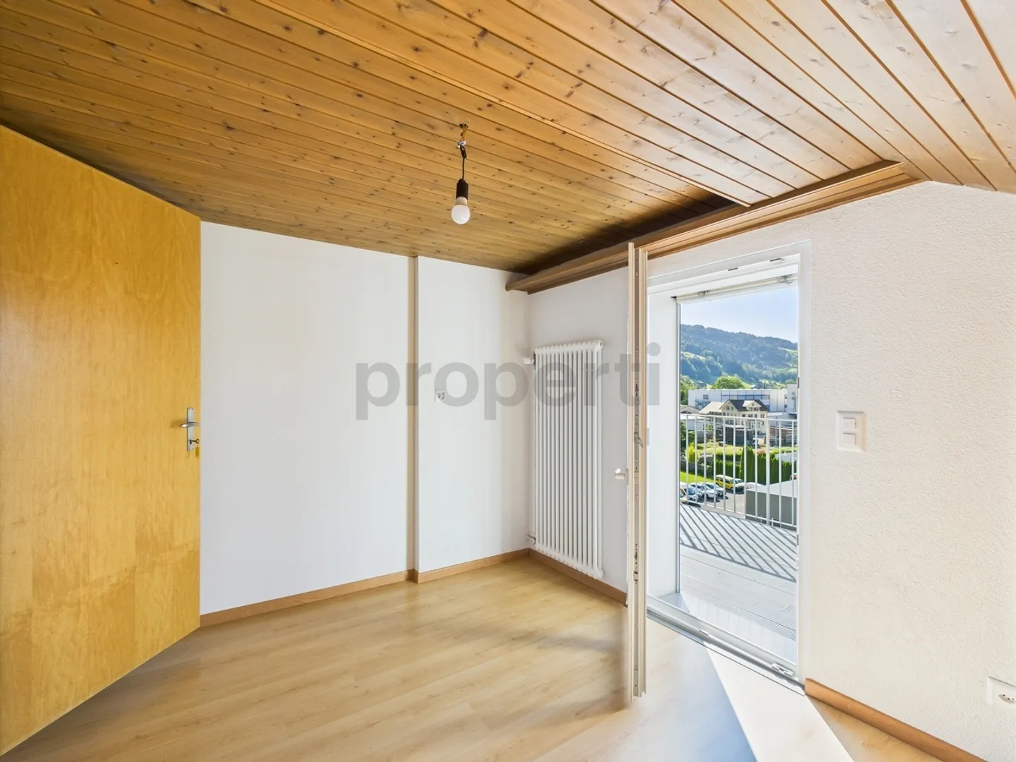 Cozy 3.5-Room Attic Apartment in Ebnat-Kappel - Photo 4 of 12
