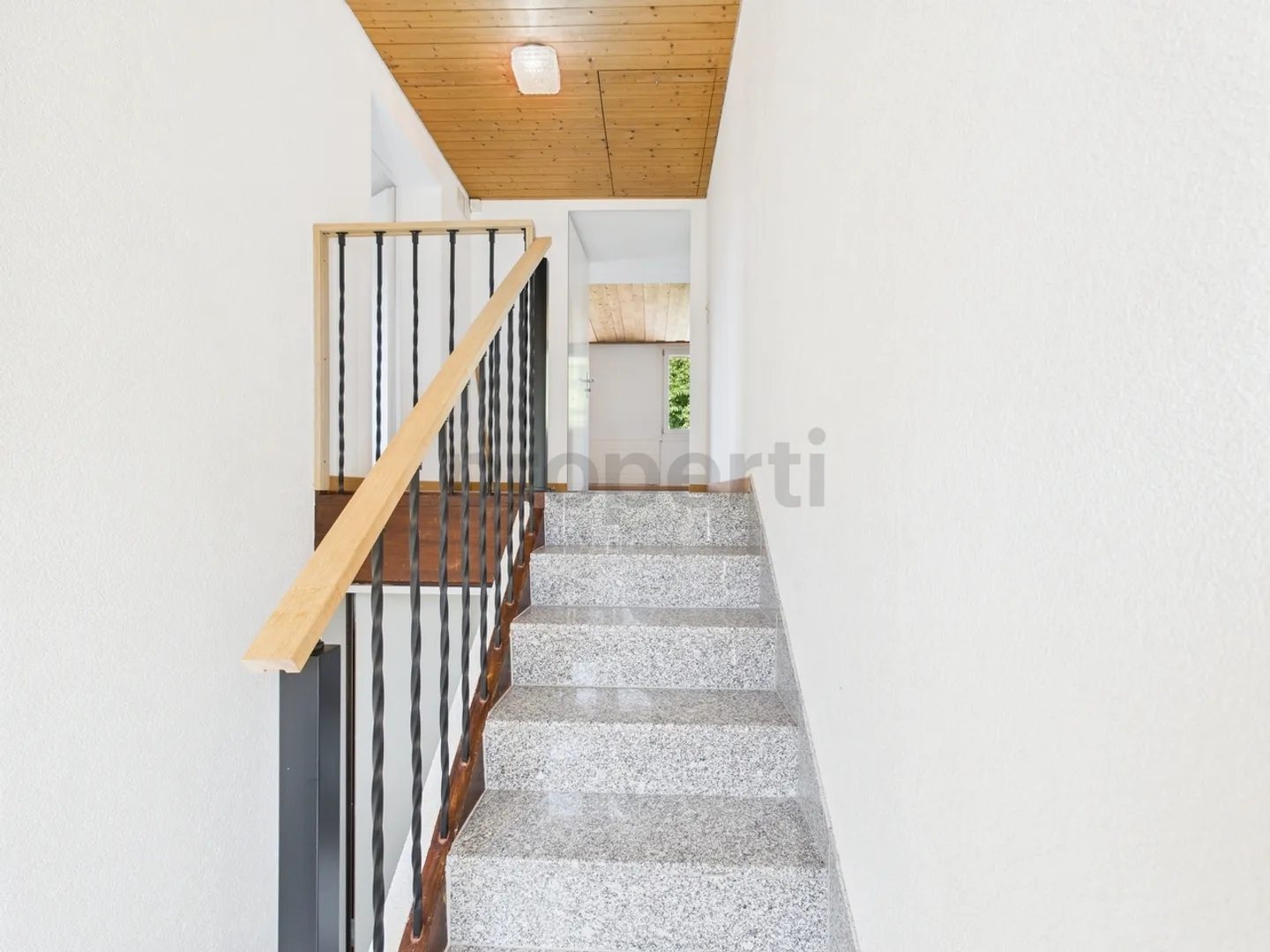 Cozy 3.5-Room Attic Apartment in Ebnat-Kappel - Photo 8 of 12
