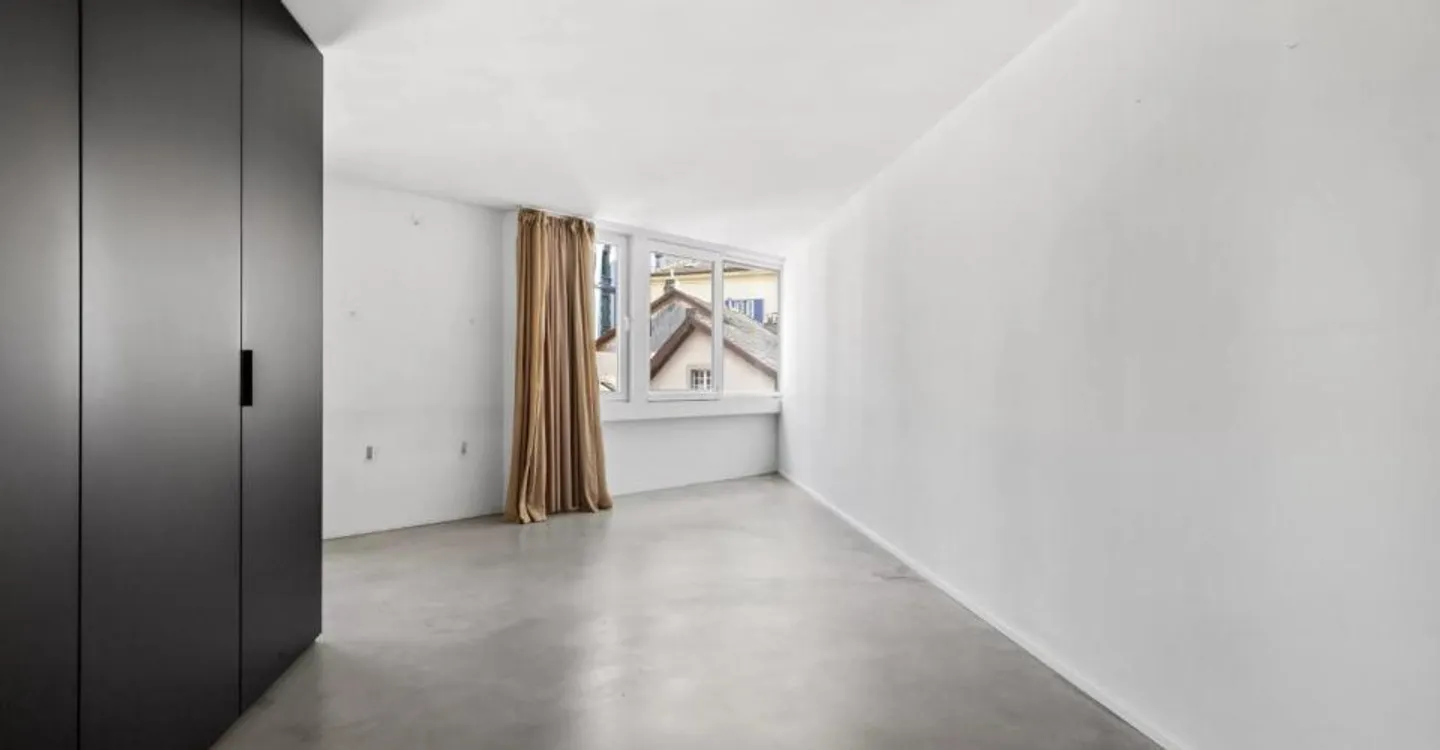Bel appartamento/loft al 4° piano con 2,5 stanze con possibilità di farlo diventare 3,5 stanze di 150m2 - Foto 8 di 12