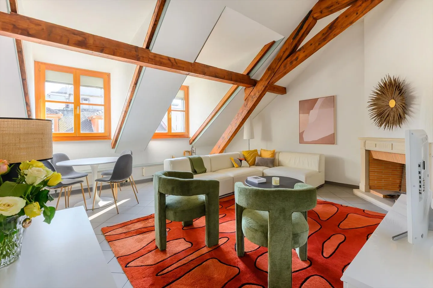 Furnished apartment - Photo 2 of 7