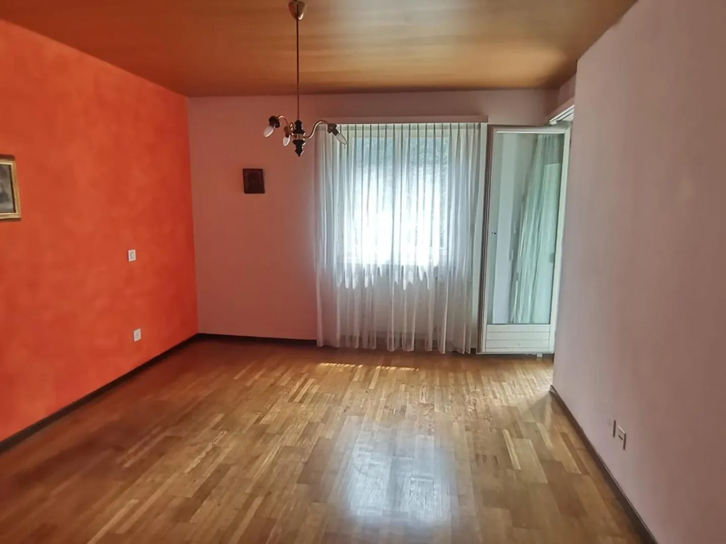 Haus mit 2 Etagen und Garten in sehr sonniger, ruhiger Lage mit schöner Aussicht - Foto 6 von 13