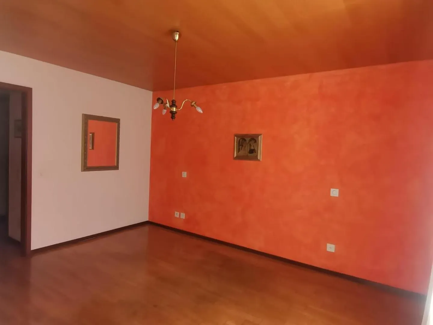 Haus mit 2 Etagen und Garten in sehr sonniger, ruhiger Lage mit schöner Aussicht - Foto 5 von 13