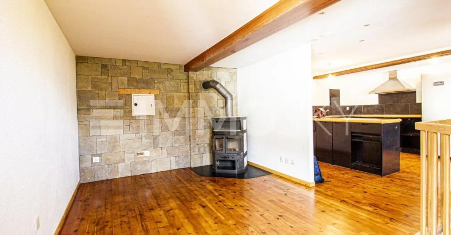 VIRTUAL TOUR : 4,5-Zimmer-Wohnung in einem Zweifamilienhaus - Foto 2 di 5