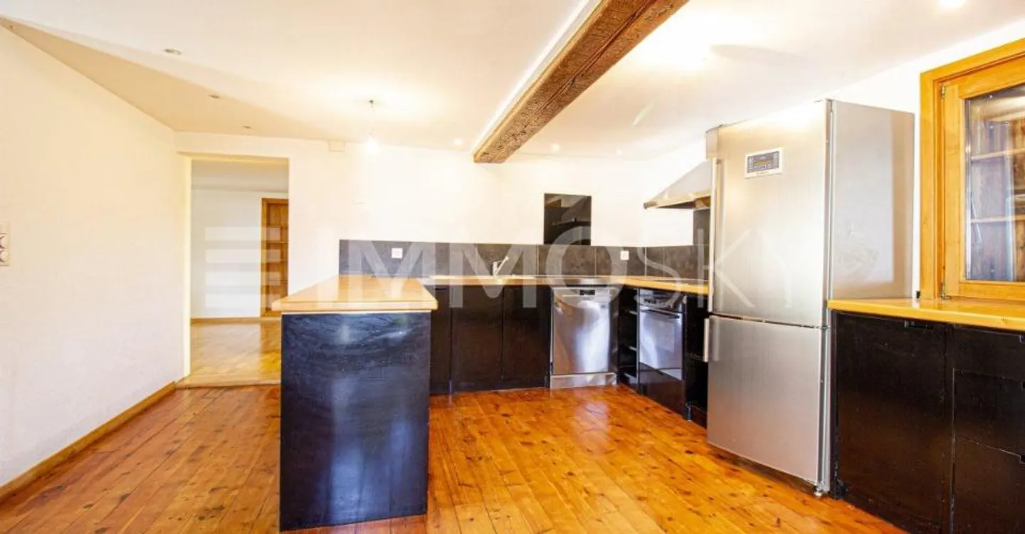 VIRTUAL TOUR : 4,5-Zimmer-Wohnung in einem Zweifamilienhaus - Foto 3 di 5