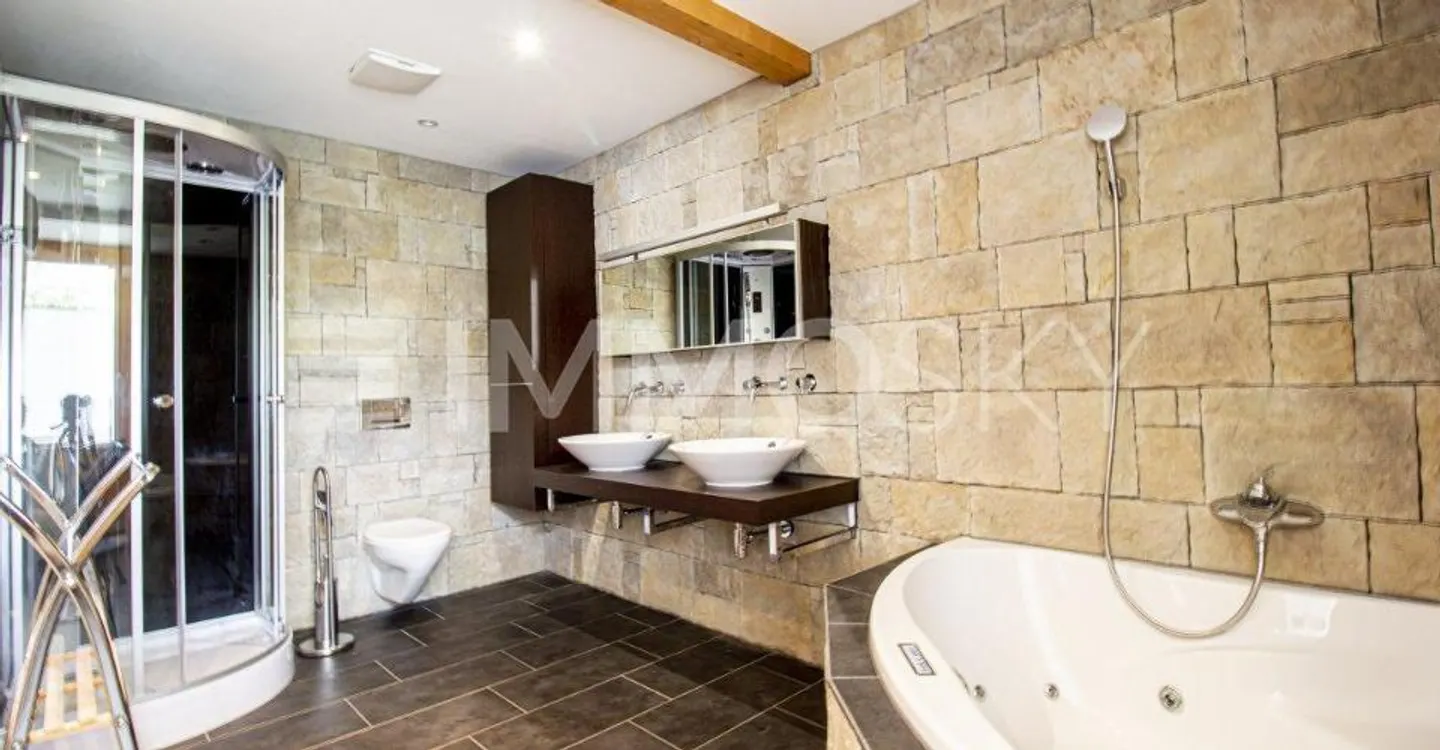 VIRTUAL TOUR : 4,5-Zimmer-Wohnung in einem Zweifamilienhaus - Foto 5 di 5