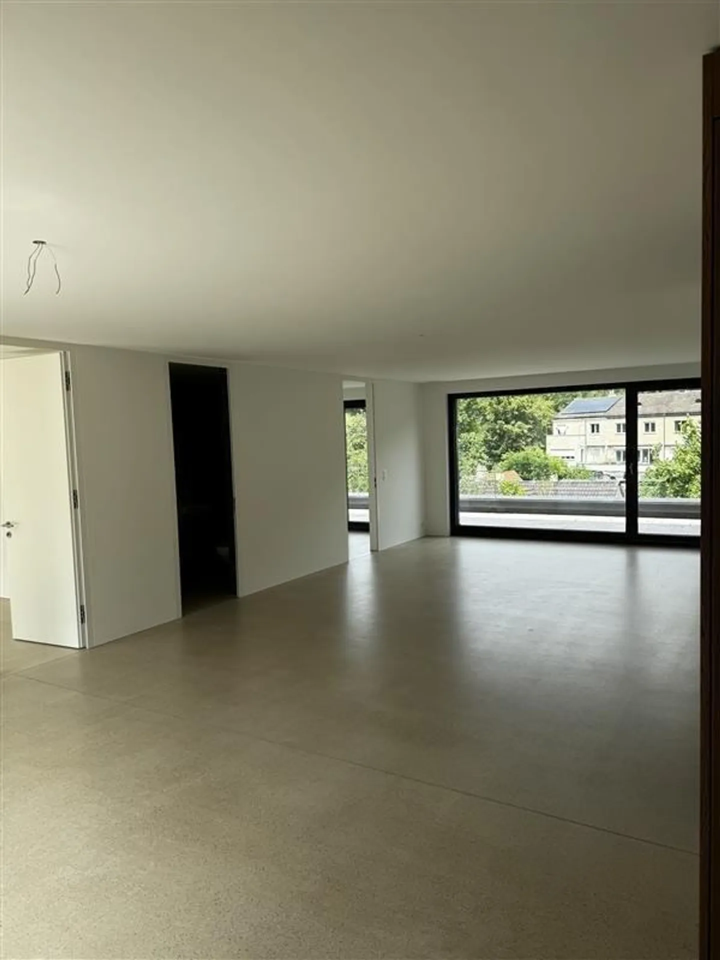 Penthouse apartment with moving assistance of CHF 2,000 - Photo 2 of 12