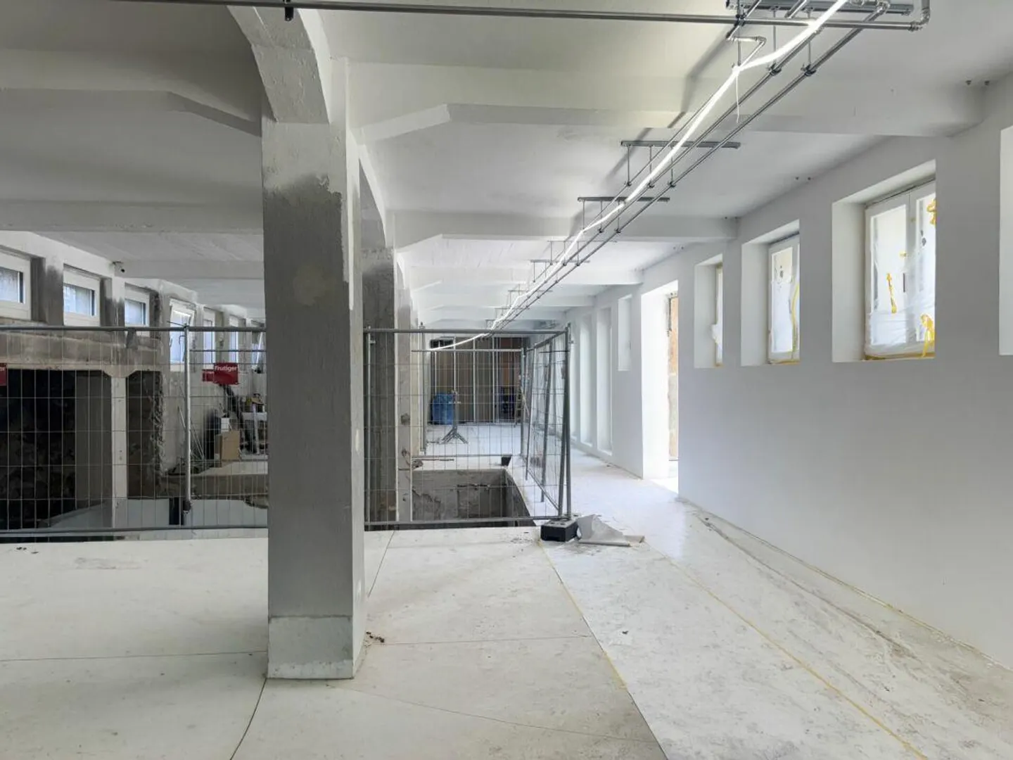 Exclusive commercial space in prime location in Thun - Photo 4 of 6