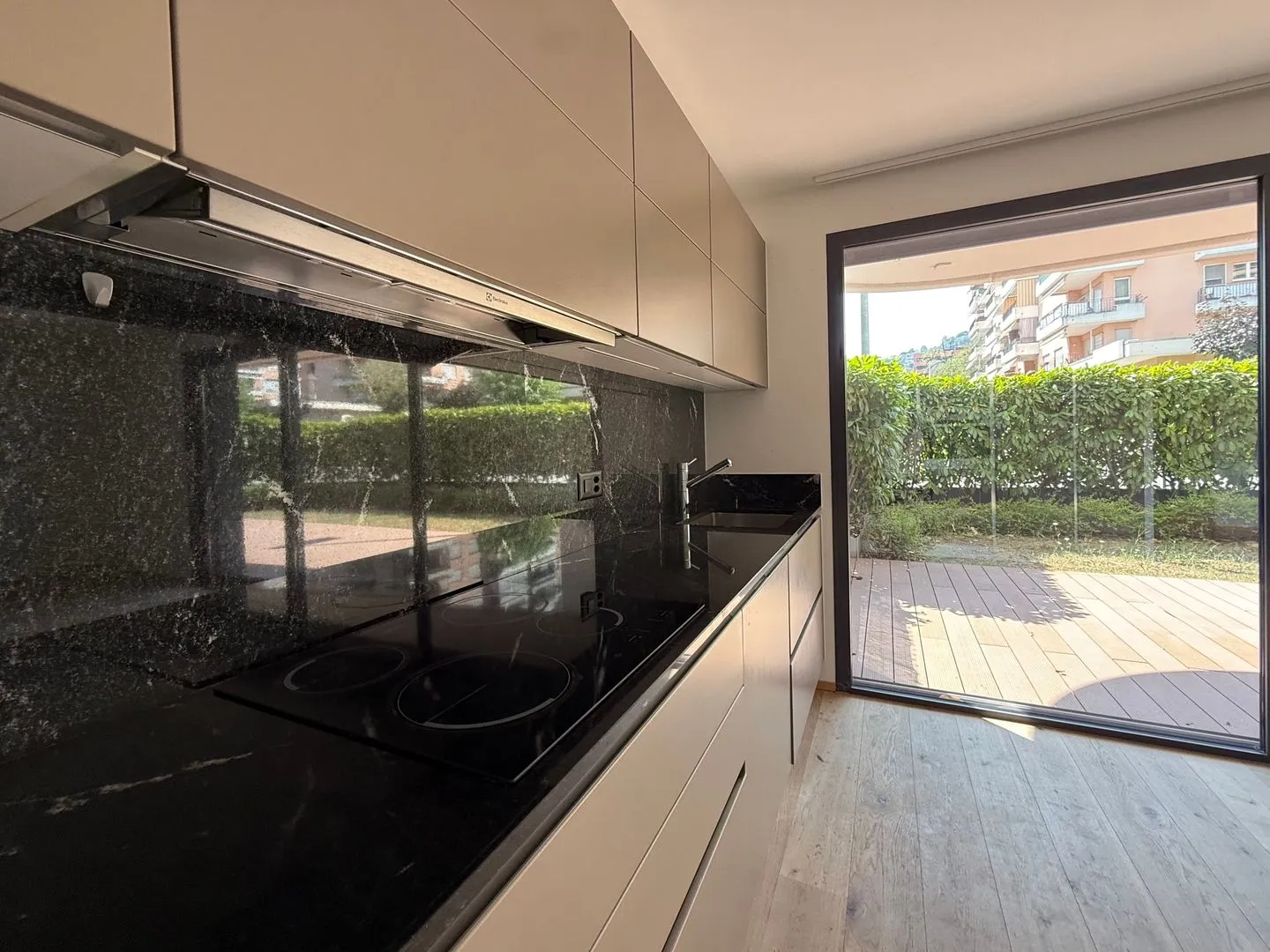 Luxuswohnung mit Privatgarten - Foto 1 von 4