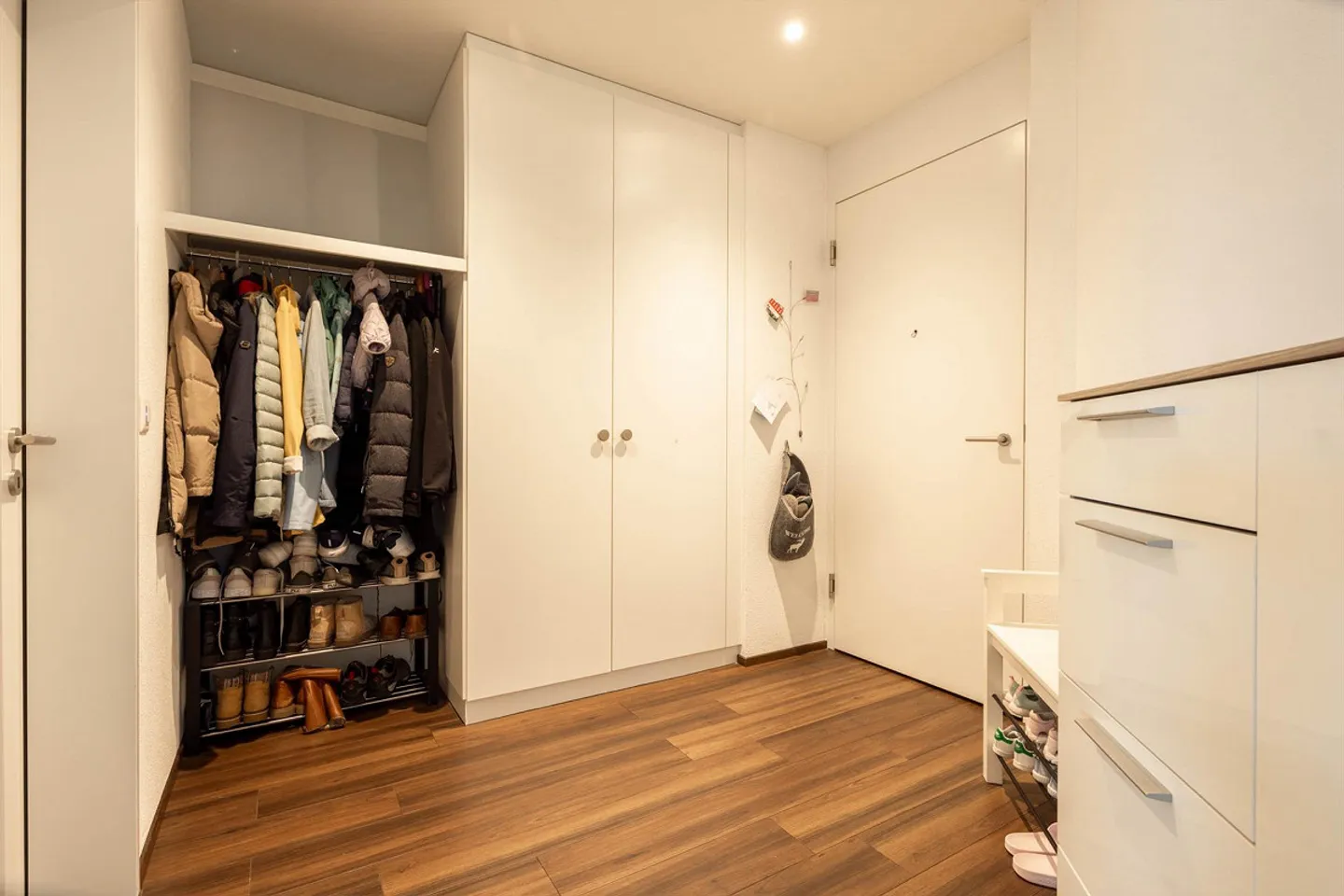 Sunny Terrace Apartment with a Panorama of the Pilatus - Photo 9 of 15