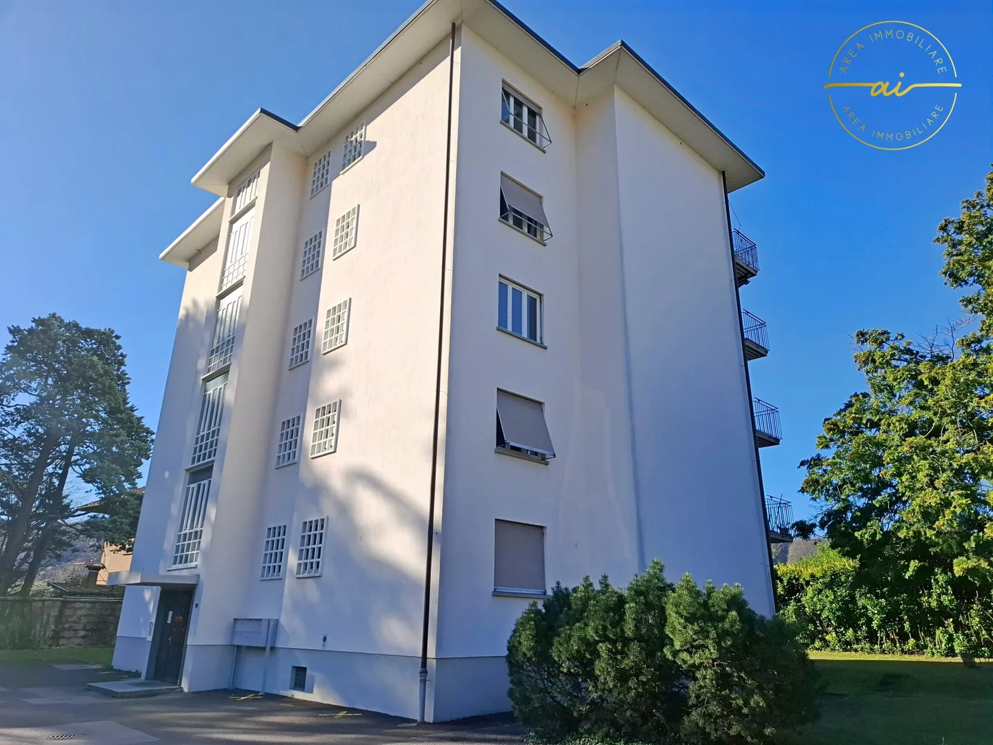 4.5-ZIMMER-WOHNUNG MITTEN IM GRÜNEN - Foto 4 von 13