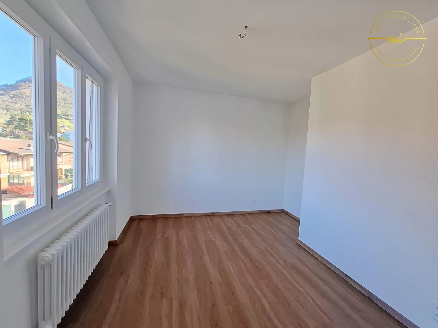 4.5-ZIMMER-WOHNUNG MITTEN IM GRÜNEN - Foto 9 von 13
