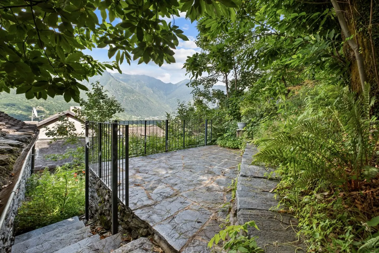 Rustico authentique du Tessin avec patio dans le Maggiatal - Photo 9 sur 10