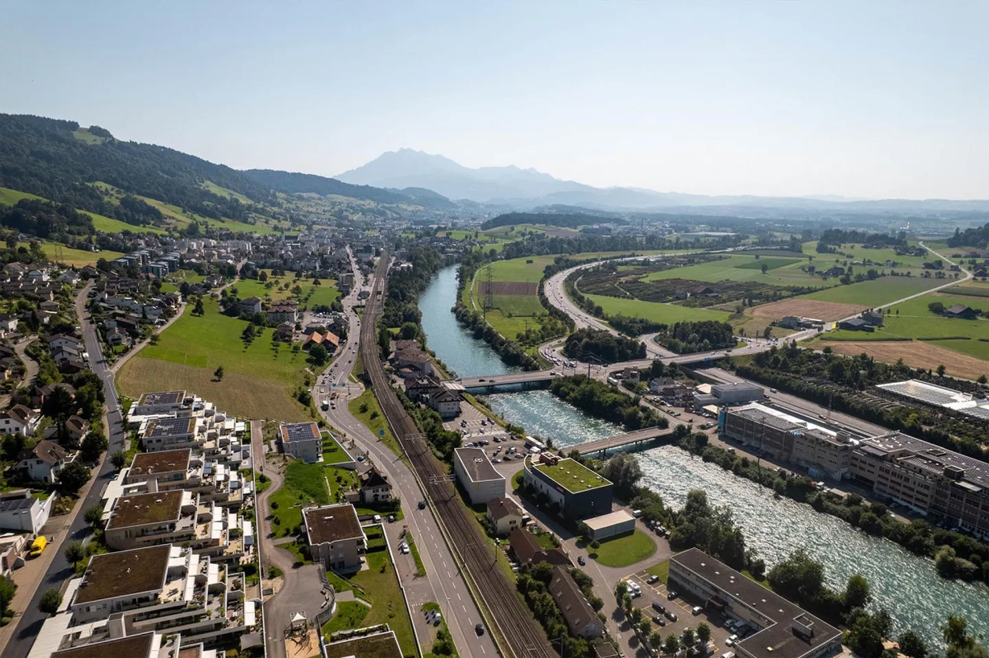 Sunny Terrace Apartment with a Panorama of the Pilatus - Photo 15 of 15