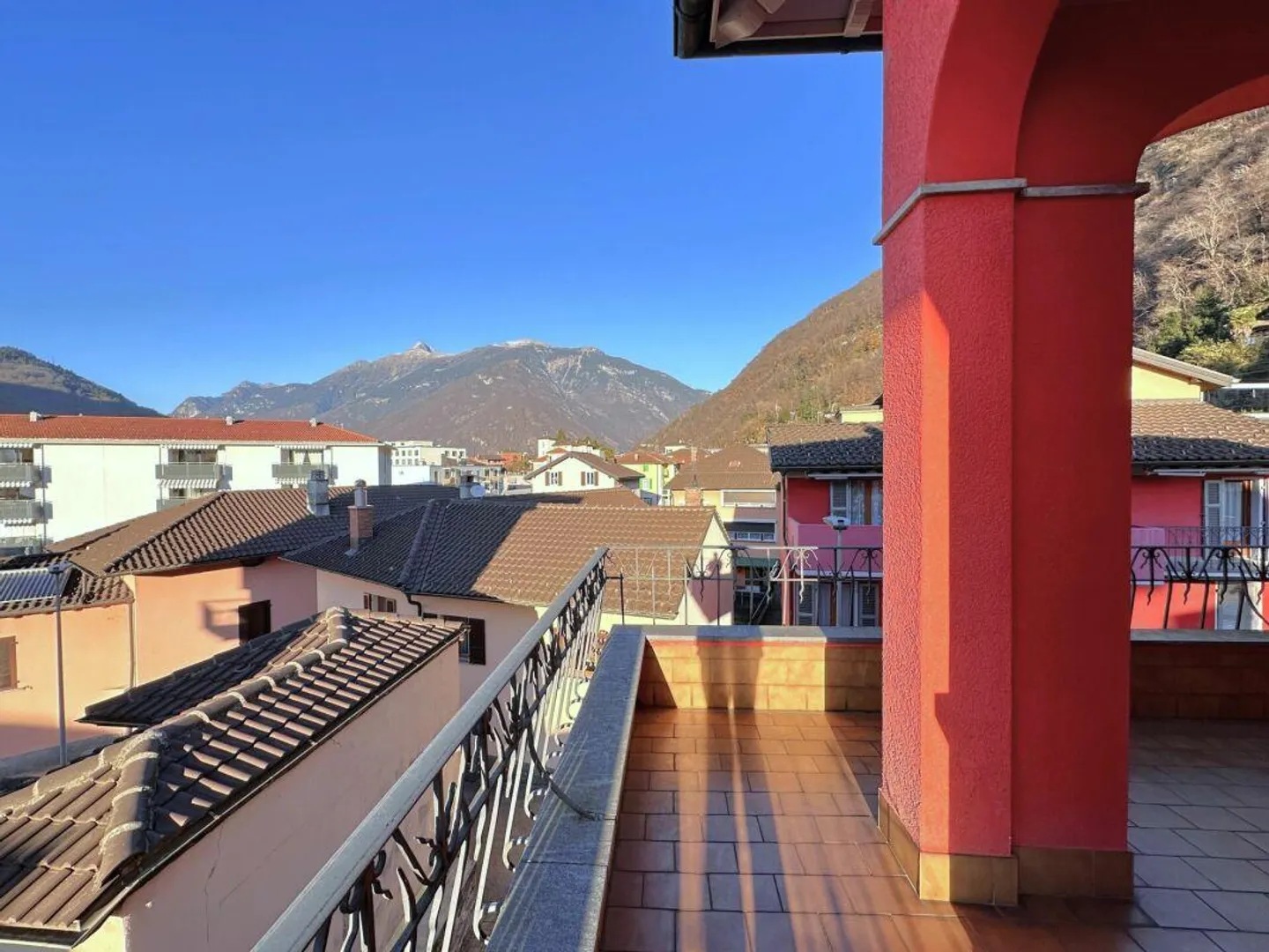 Investment Opportunity - Penthouse Apartment - Photo 2 of 13
