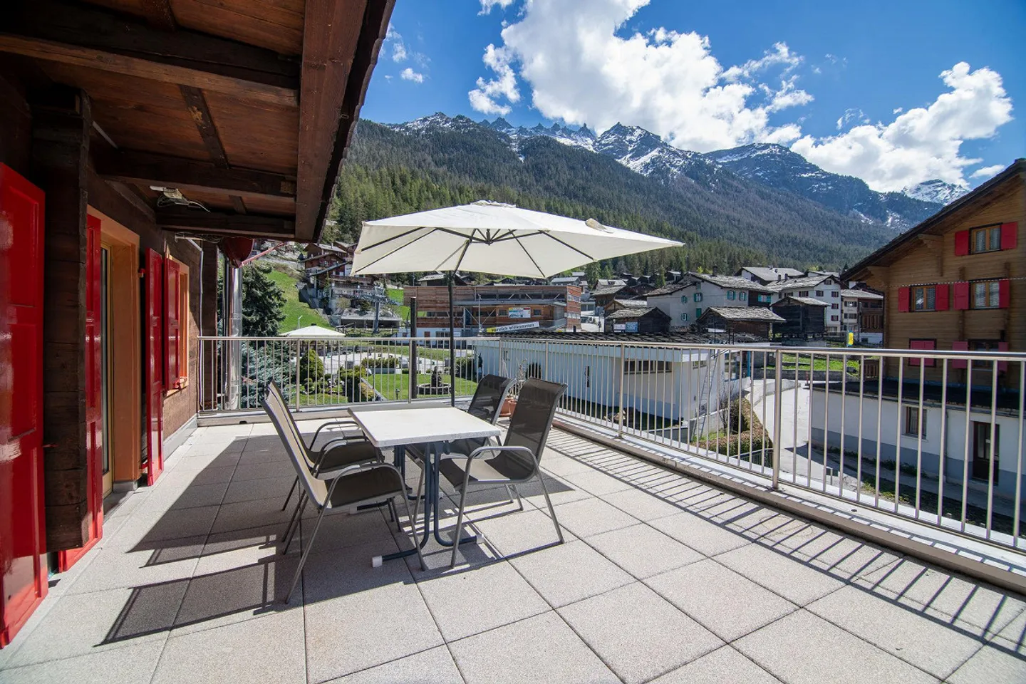 Centrally Located Apartment Building with 4 Apartments - Photo 8 of 18