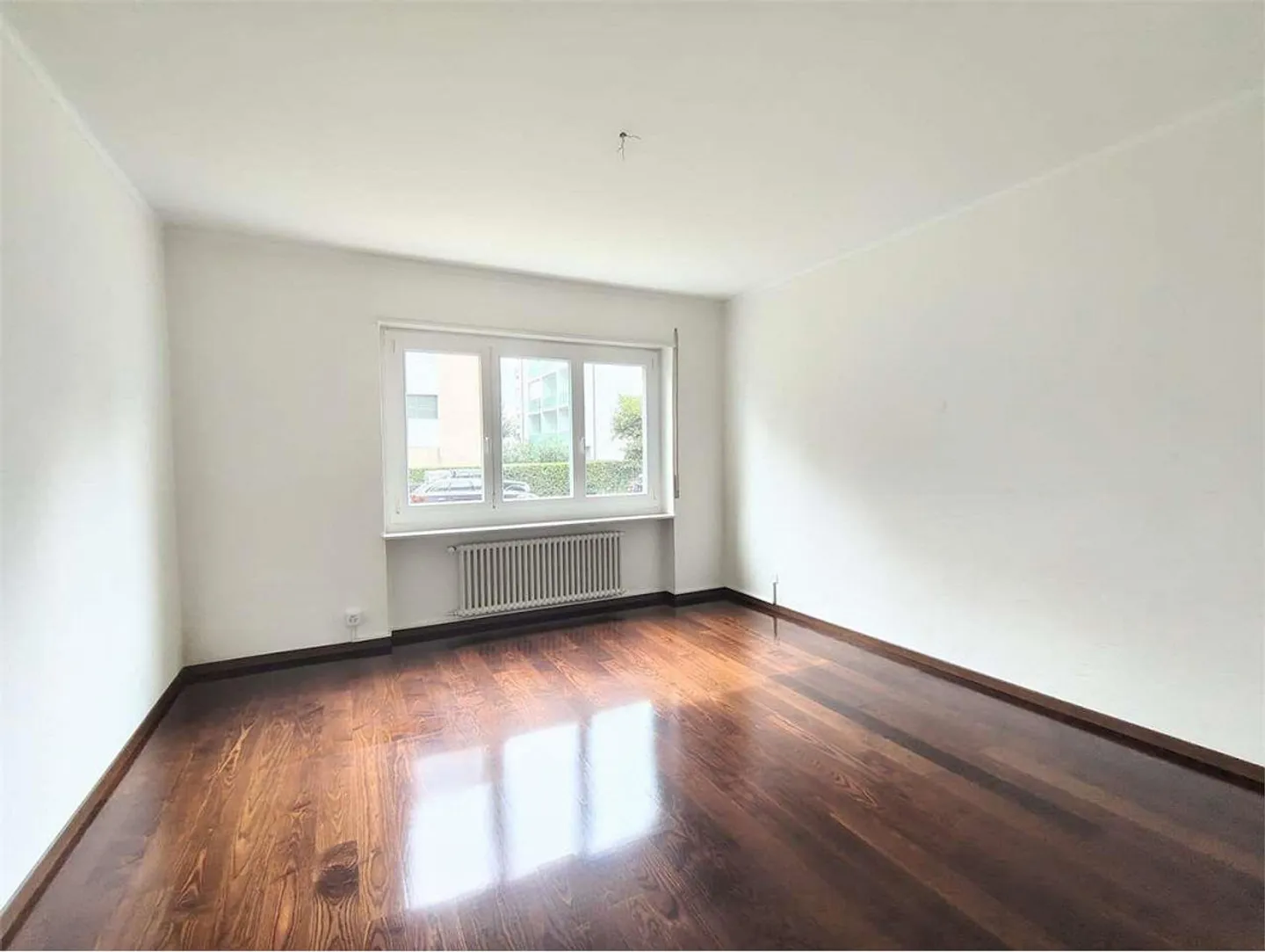 Spacious 3.5-room apartment in Cassarate (Via Maggio) - Near USI and Lungolago - Photo 8 of 9