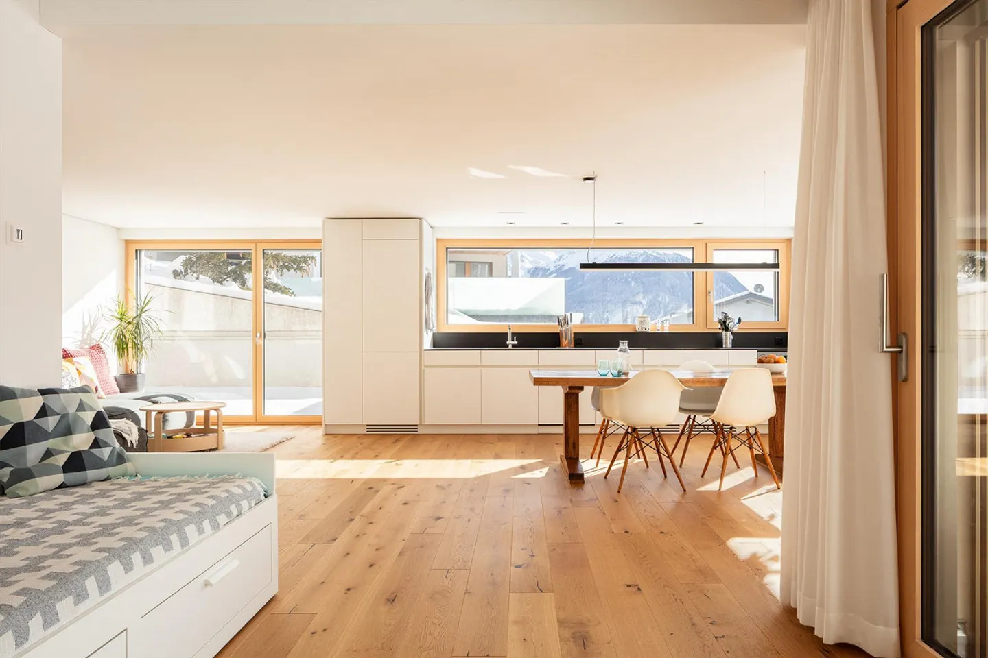 Condominium neuf de haute qualité (3,5/4,5 pièces) à Lantsch/Lenz (GR) - Photo 2 sur 2