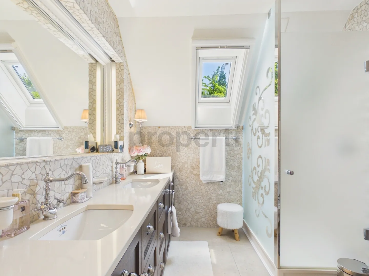 Exklusive Villa mit grandiosem Pool und unverbaubarem Panoramablick - Photo 11 sur 13