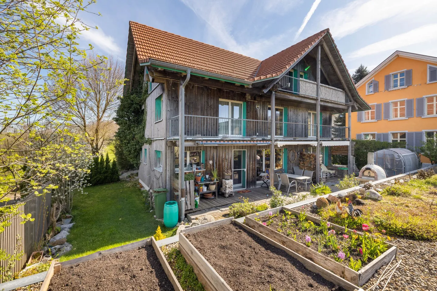 Semi-detached house in Minergie wooden construction - Photo 1 of 17