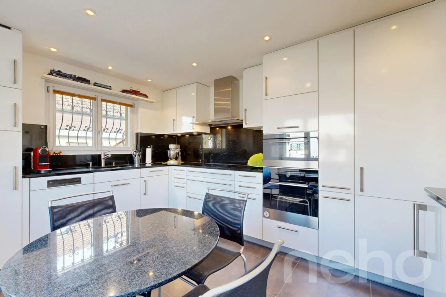 Spacious Family Home in Windisch - Photo 4 of 12