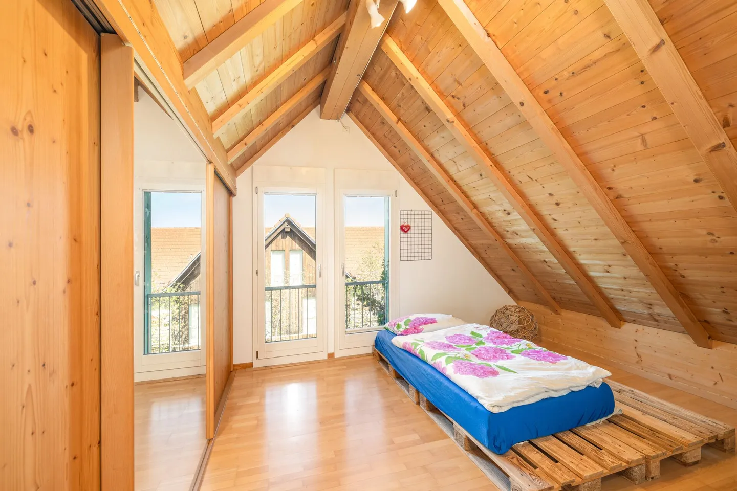 Semi-detached house in Minergie wooden construction - Photo 13 of 17