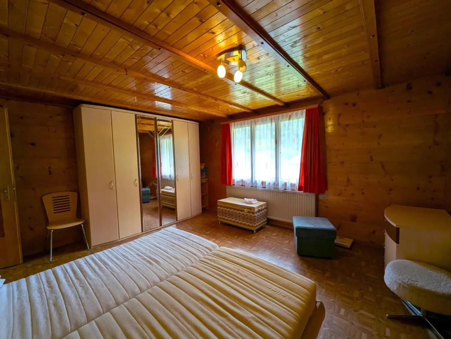 Maison individuelle rustique avec jardin et garage - Photo 6 sur 10