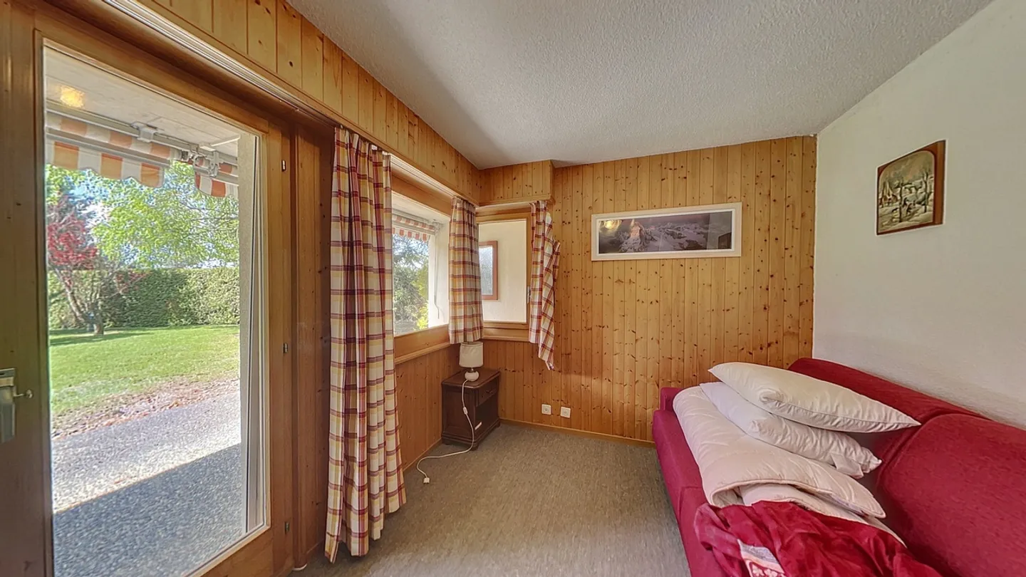 Chalet di alto standard con grande giardino sulla strada del golf - Foto 11 di 15