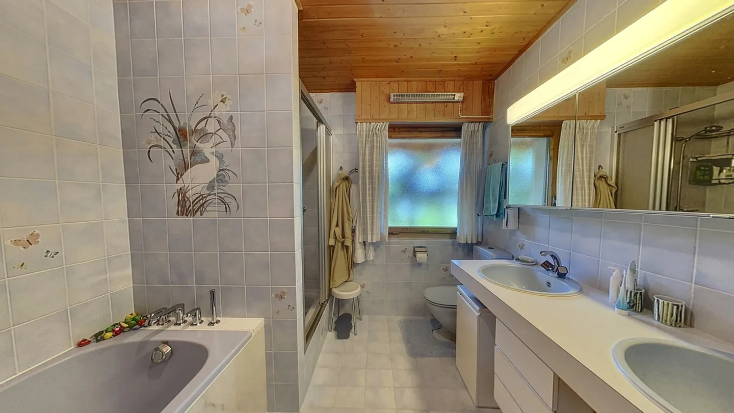 Chalet di alto standard con grande giardino sulla strada del golf - Foto 12 di 15