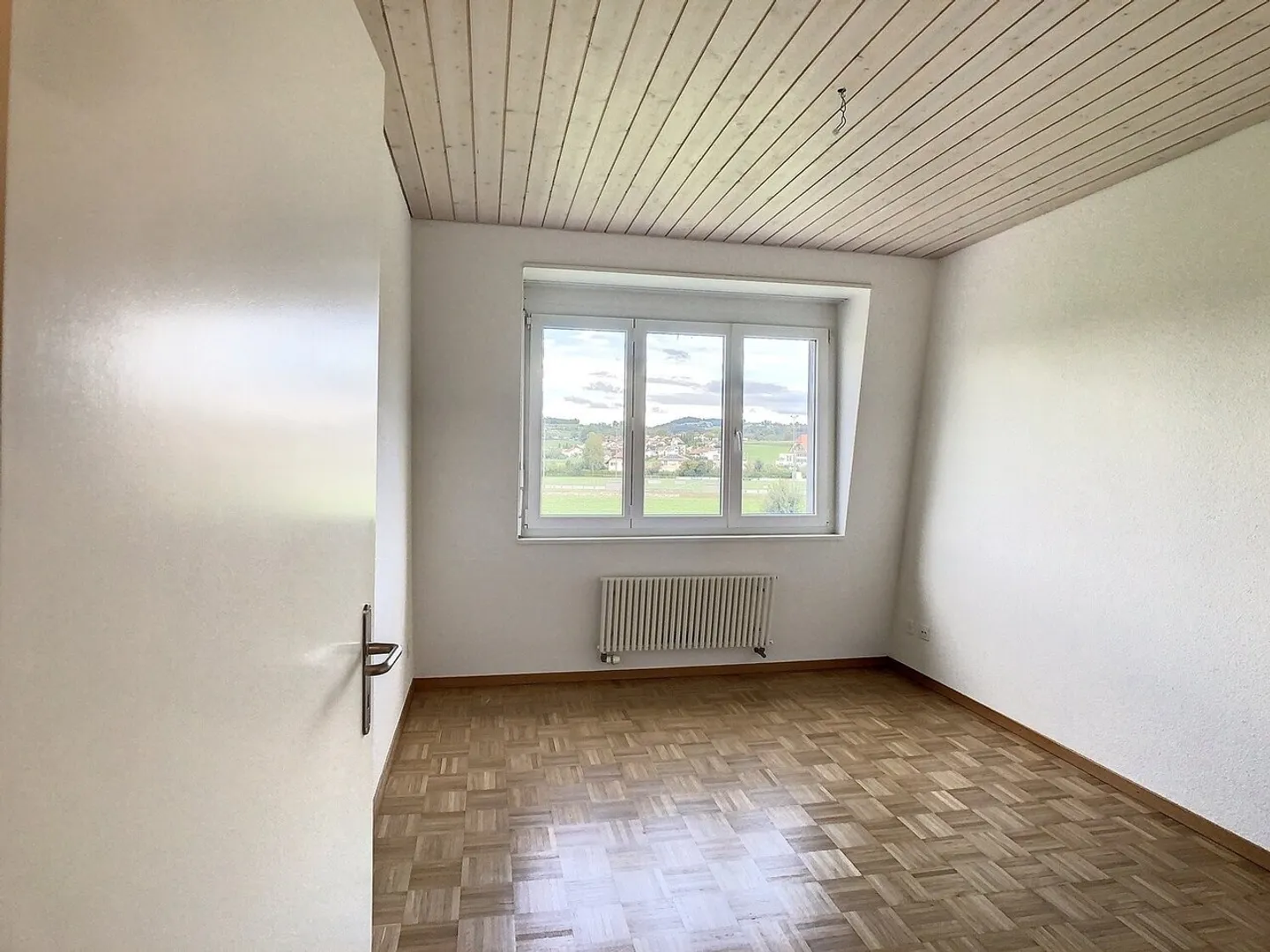 MAGNIFIQUE 4.5 pièces / WUNDERSCHÖNE 4.5-ZIMMER-WOHNUNG - Photo 10 sur 13