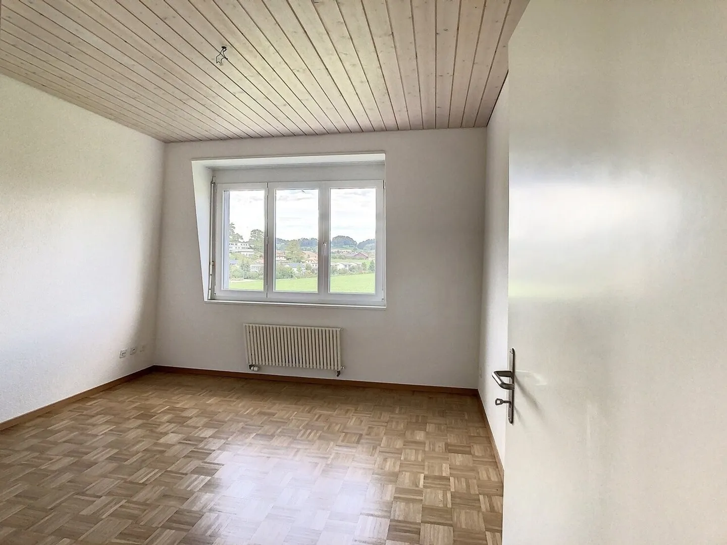 MAGNIFIQUE 4.5 pièces / WUNDERSCHÖNE 4.5-ZIMMER-WOHNUNG - Photo 11 sur 13