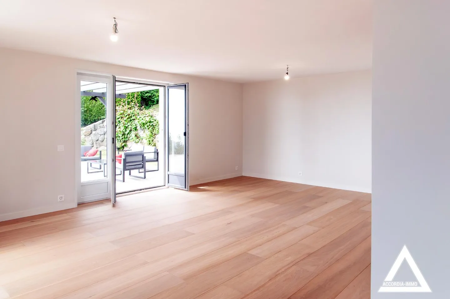 Magnifique villa rénovée à Chernex - Photo 2 sur 29