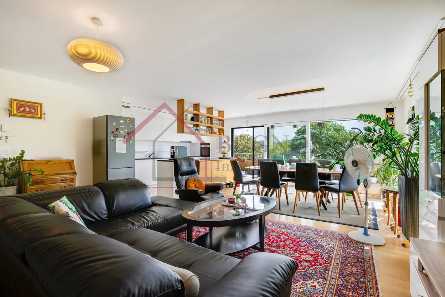 Ampio appartamento di 5,5 locali all'ultimo piano con grande balcone - Foto 4 di 15