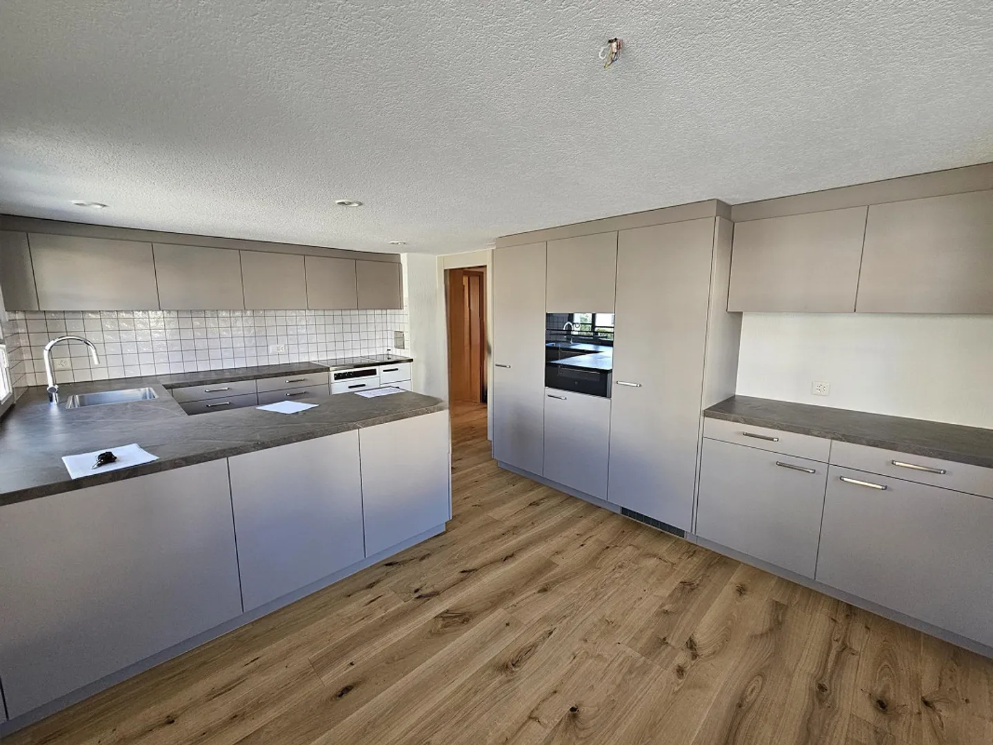 3.5 - Zimmer-Wohnung im charmanten Chalet, Ruswil - Foto 2 von 13
