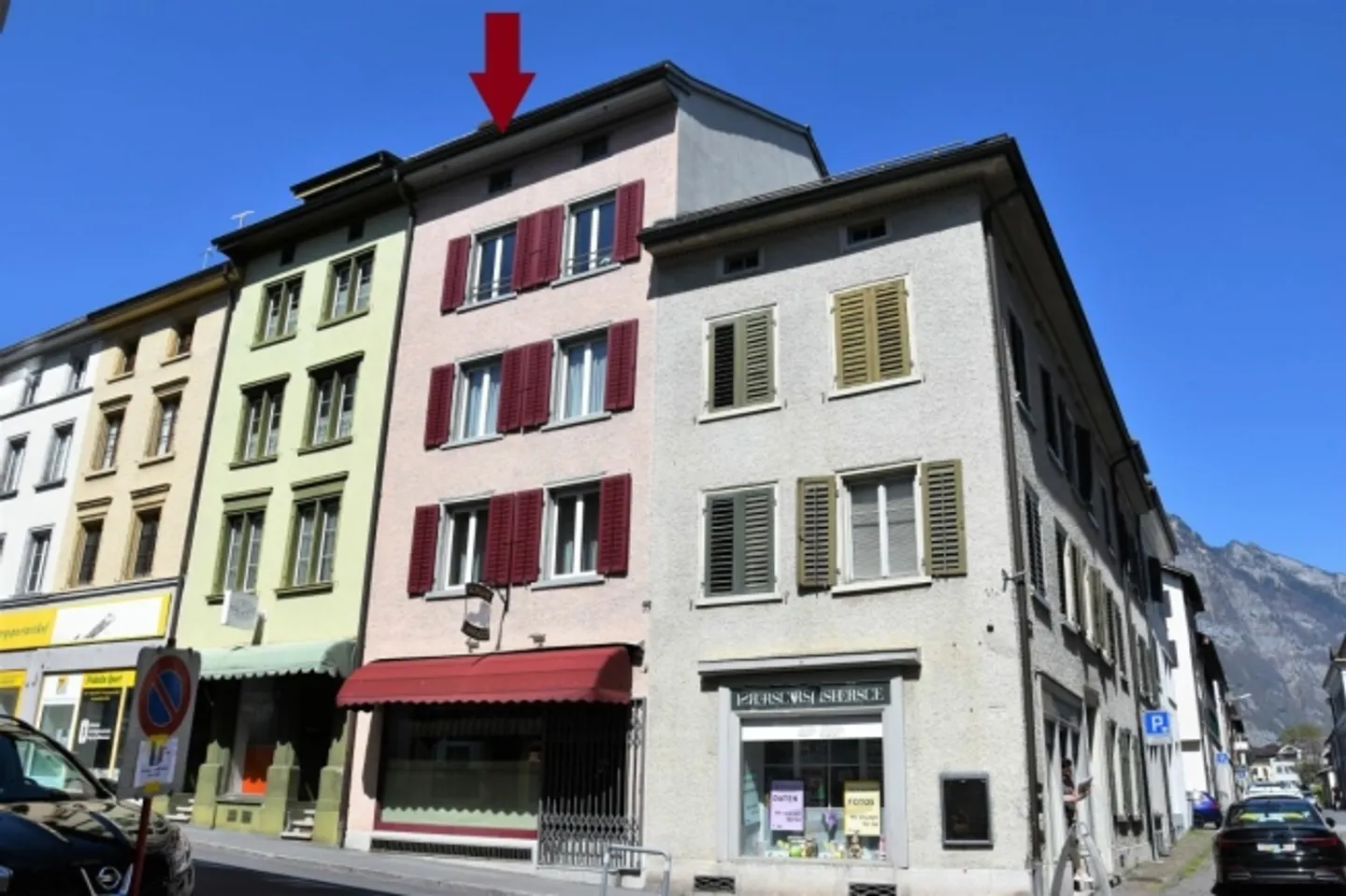 Mixed-Use Building in Glarus - Photo 1 of 1