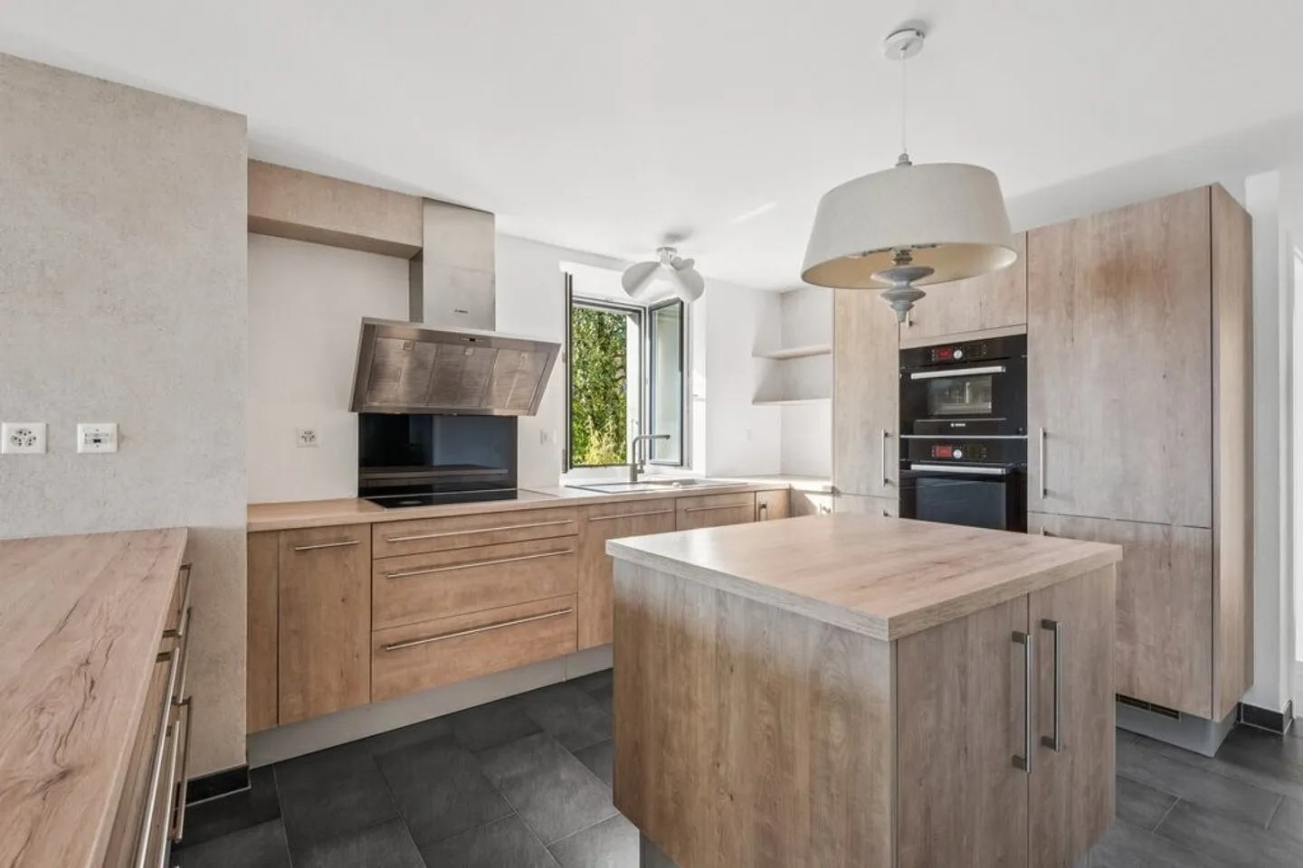 Magnificent apartment in Chexbres with breathtaking views! - Photo 3 of 12