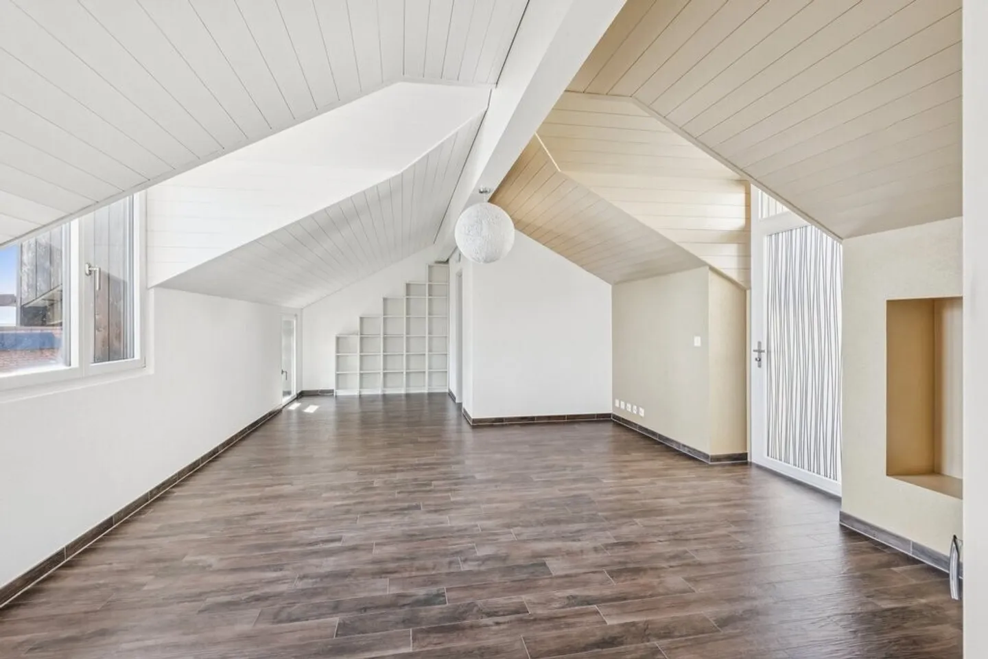 Magnificent apartment in Chexbres with breathtaking views! - Photo 4 of 12