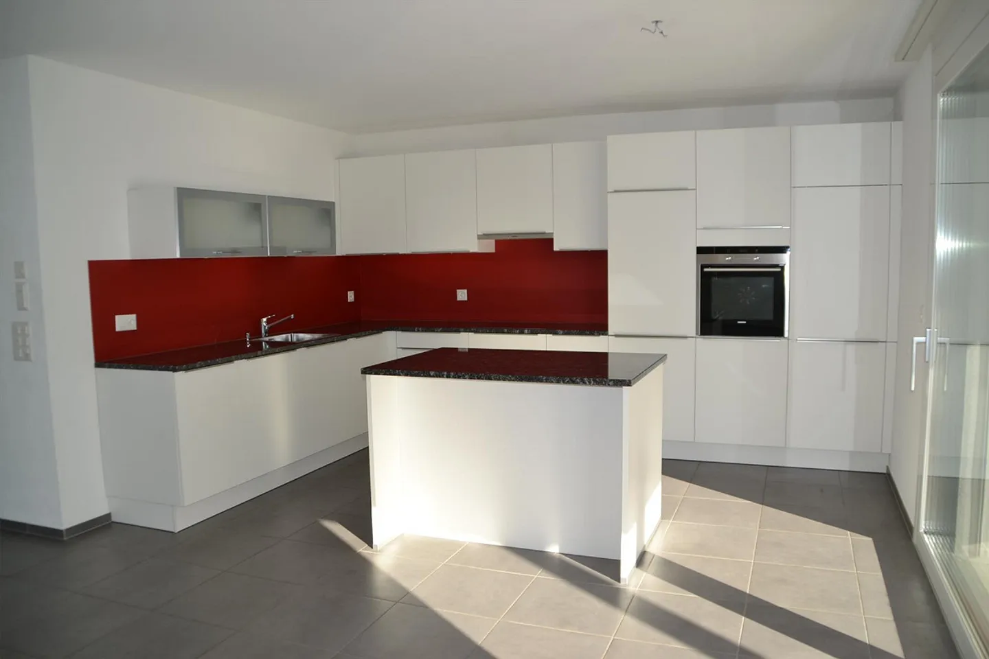 4.5-room apartment with balcony - Photo 1 of 8