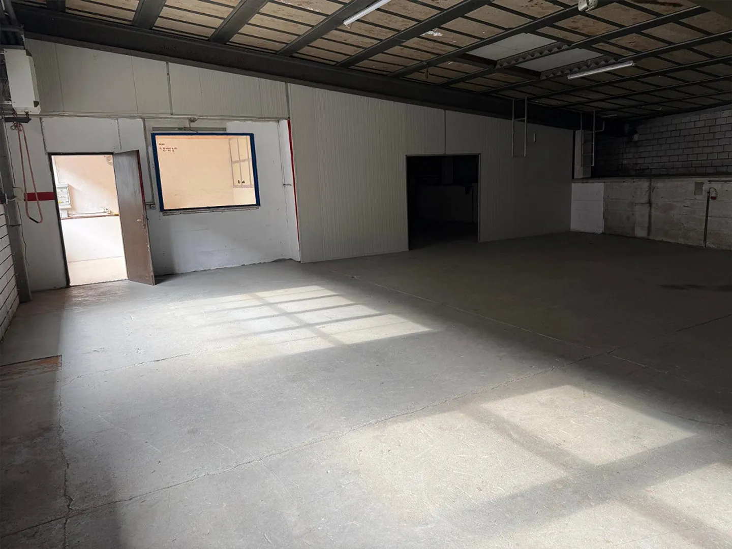 AVEGNO, Wir vermieten ein Industriegebäude im Centro Punto Valle - Foto 2 von 7