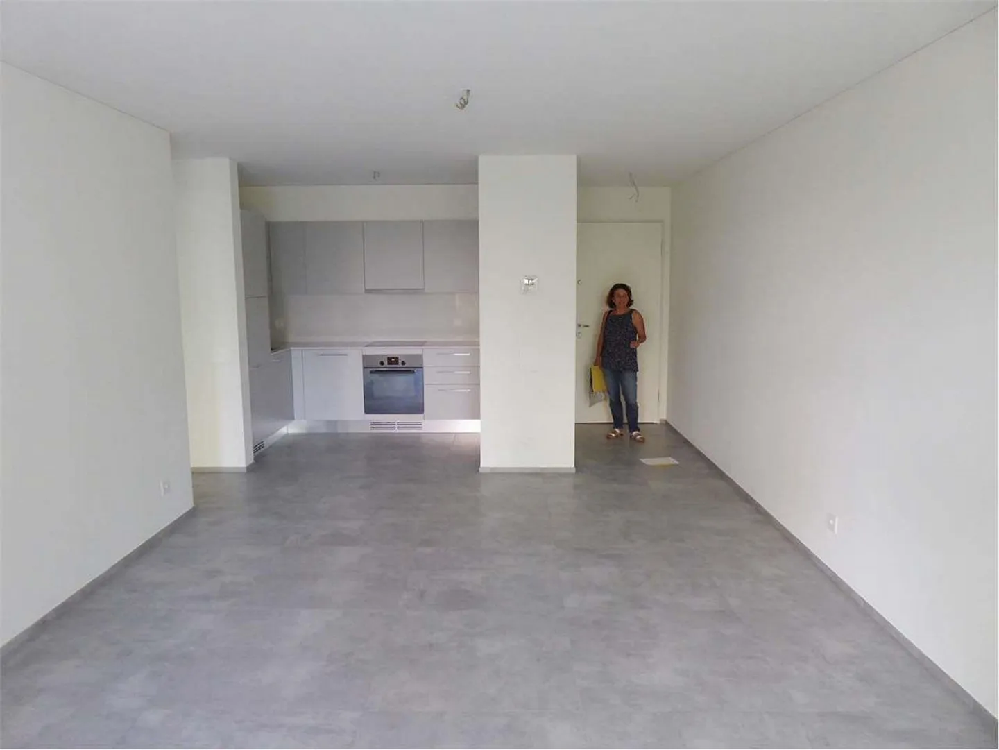 Modern 2.5-room apartment with garden in Bioggio - Photo 2 of 6